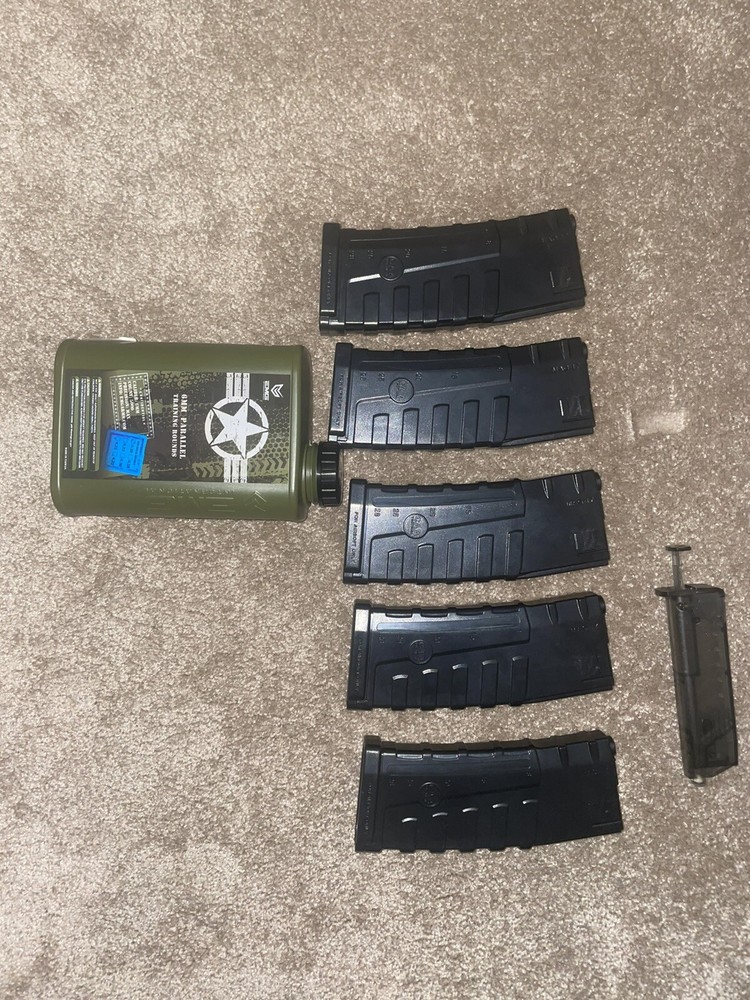 Airsoft M4 Bundle