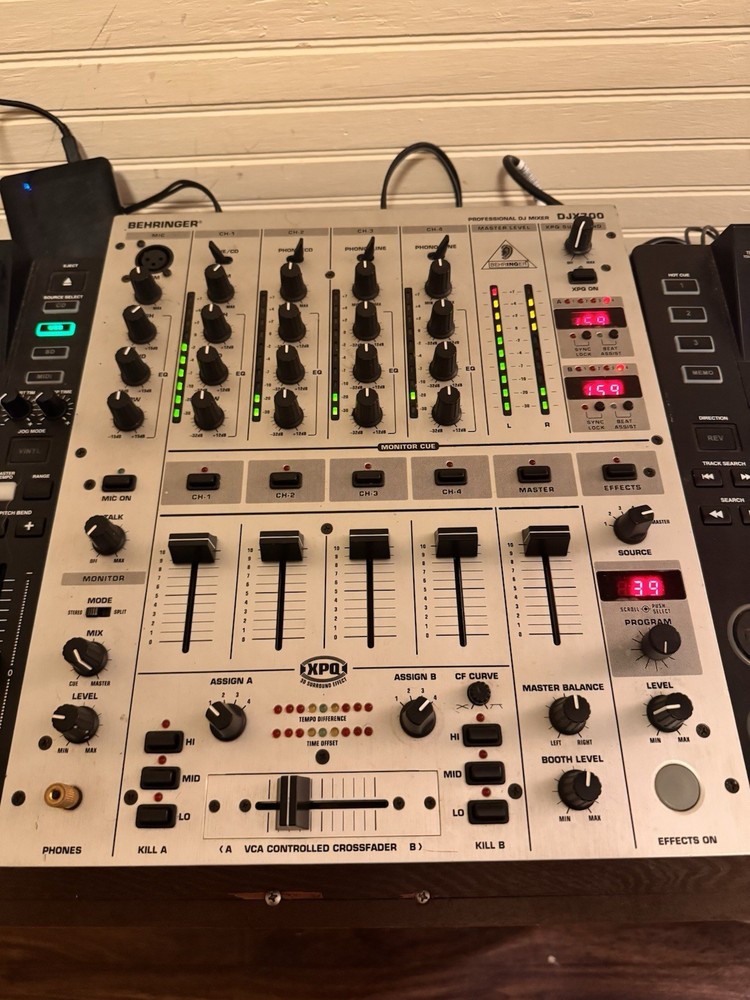 Behringer DJX 700 + Two Gemini CDJ 700s - CDJS - TESTED