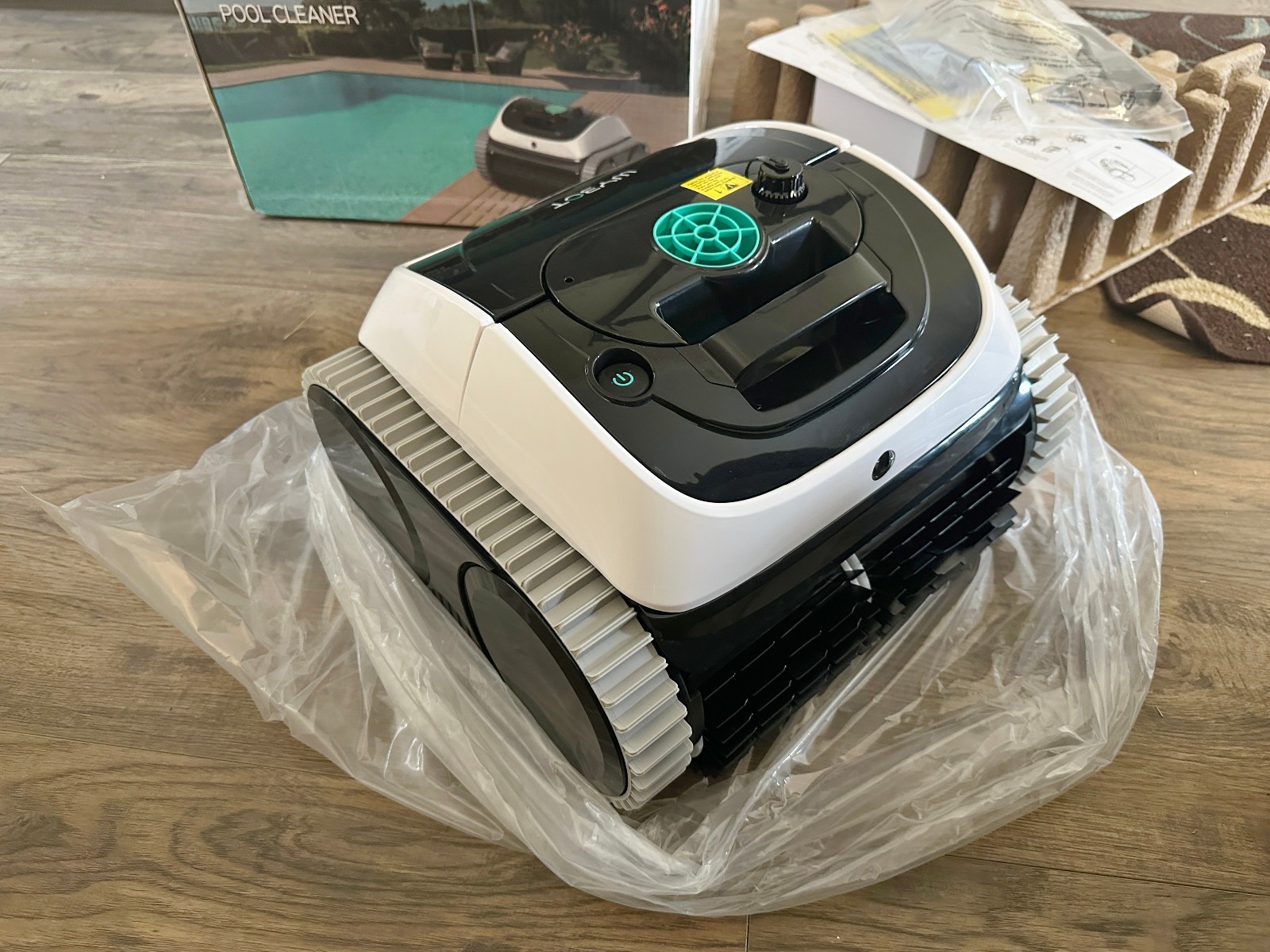 WYBOT C1 Robotic Pool Vacuum for Inground Pools *OPEN BOX - NEW* 150 min Runtime