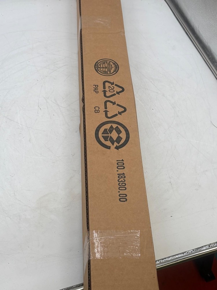 Siemon VPA-SPAN-1 VersaPOD Zero-U Cable Trough, Horizontal, Black