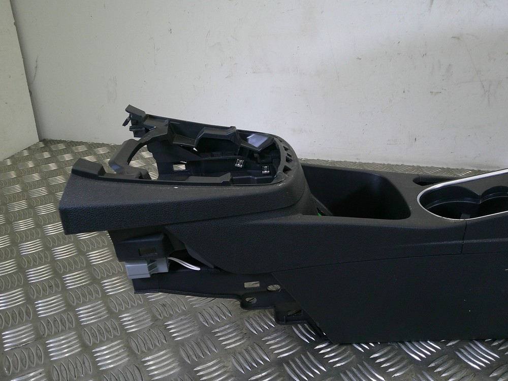 FORD FIESTA TITANIUM X CENTRE CONSOLE 2013-2017