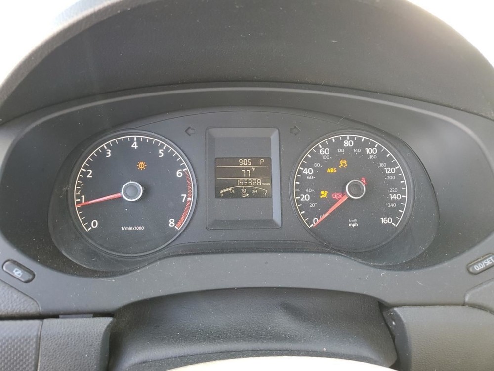 JETTA 2011 Glove Box 4871593