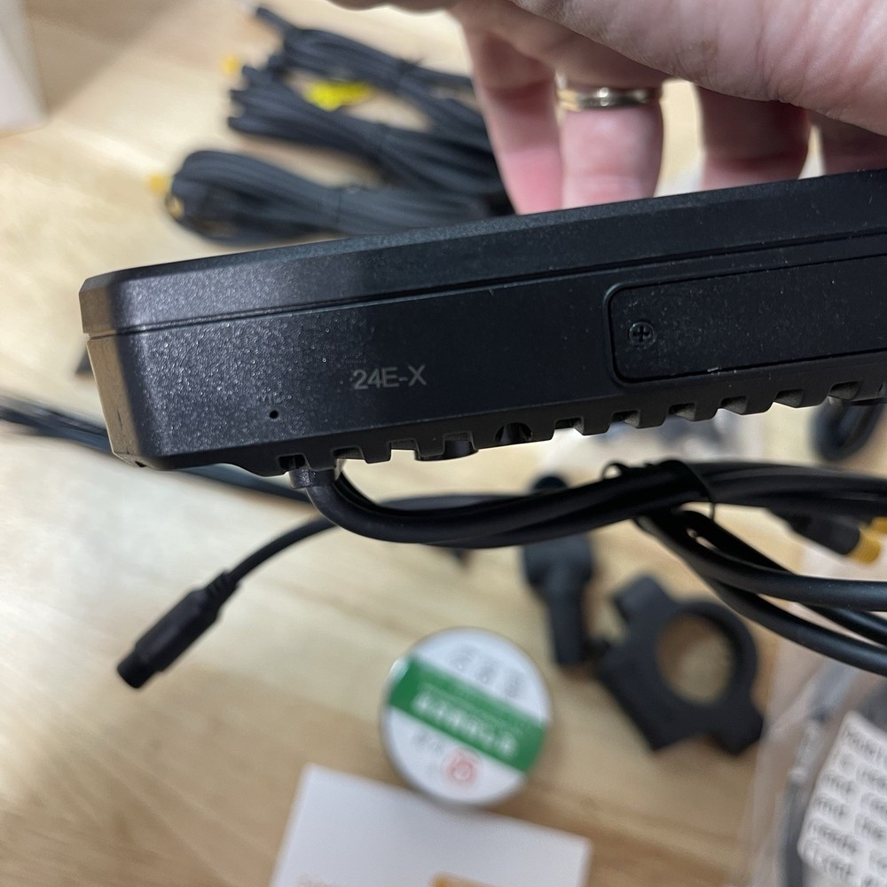 Waterproof Motorcycle Navigation GPS Wireless Carplay Android Auto Screen / TPMS