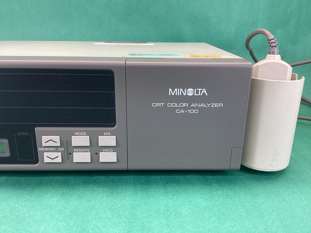 Minolta CA-100 CA100 CRT Color Analyzer with probe - POWERS ON - UNTESTED