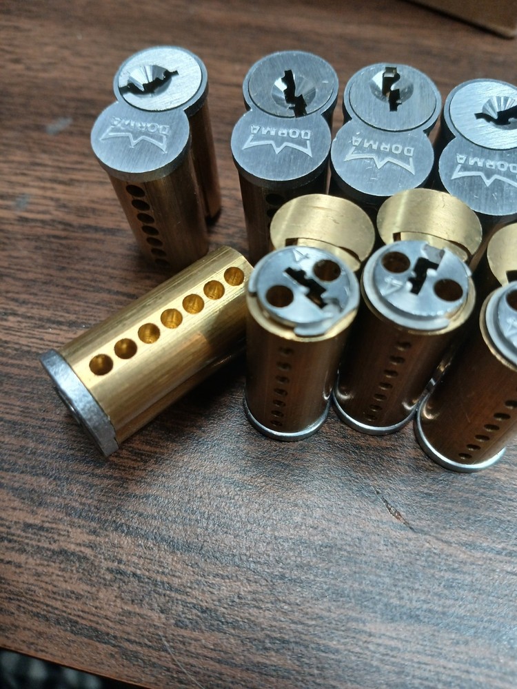 38 Dorma RESTRICTED 7pin cores, 40 blanks