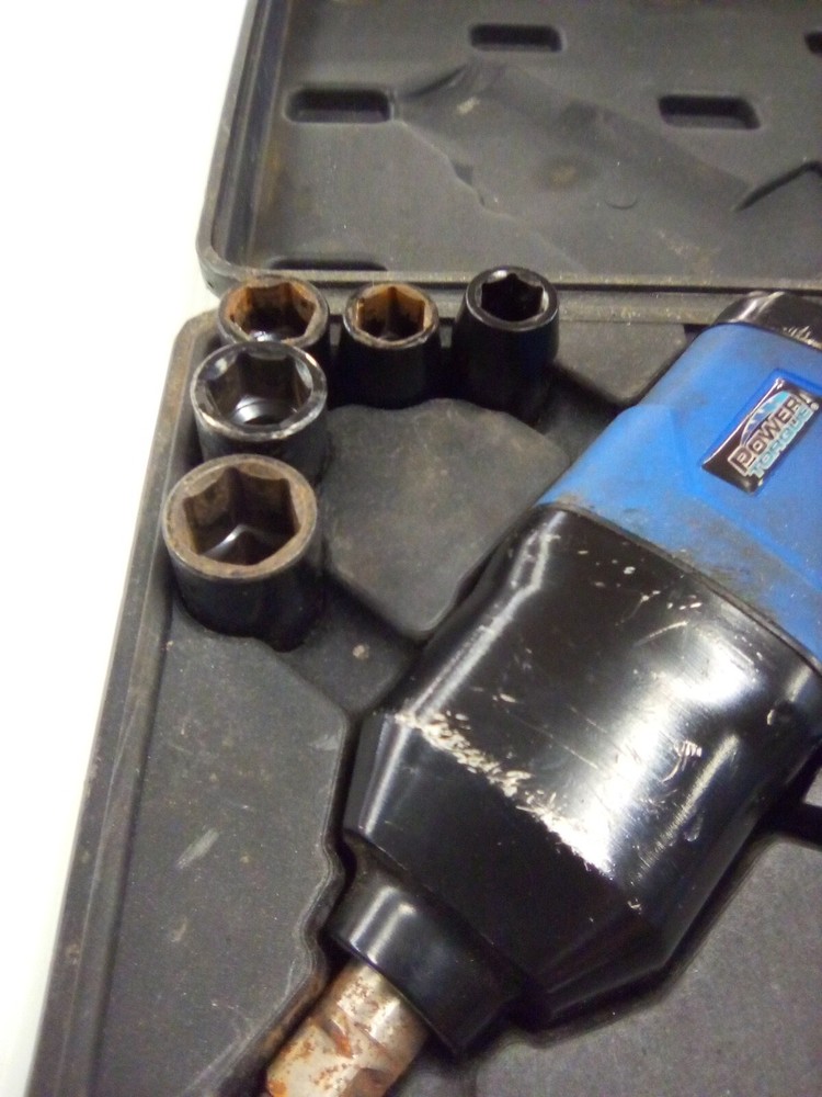 Power Torque 17 Piece Air Tool Kit Used Working