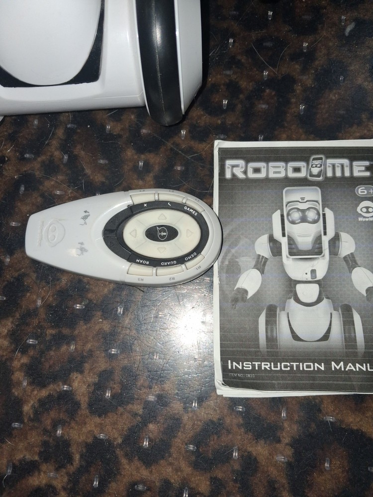 WowWee Robo-Me Customizable Robot Buddy - Manual Remote Working !
