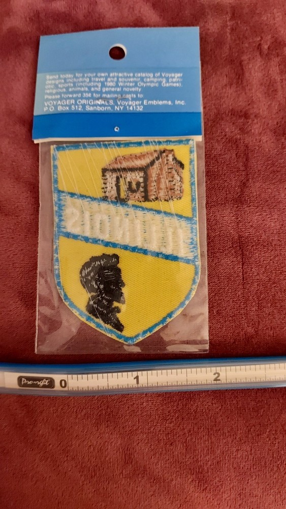 ILLINOIS LINCOLN LOG HOUSE NWT PATCH