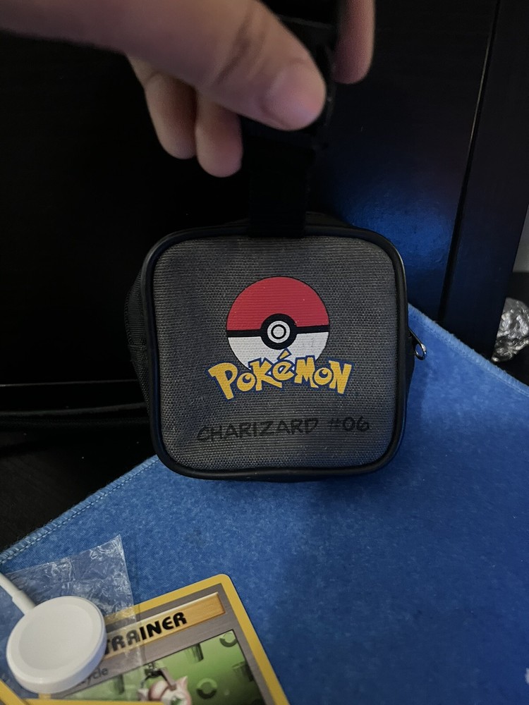 Vintage Charizard Carry Bag OFFICAL NINTENDO