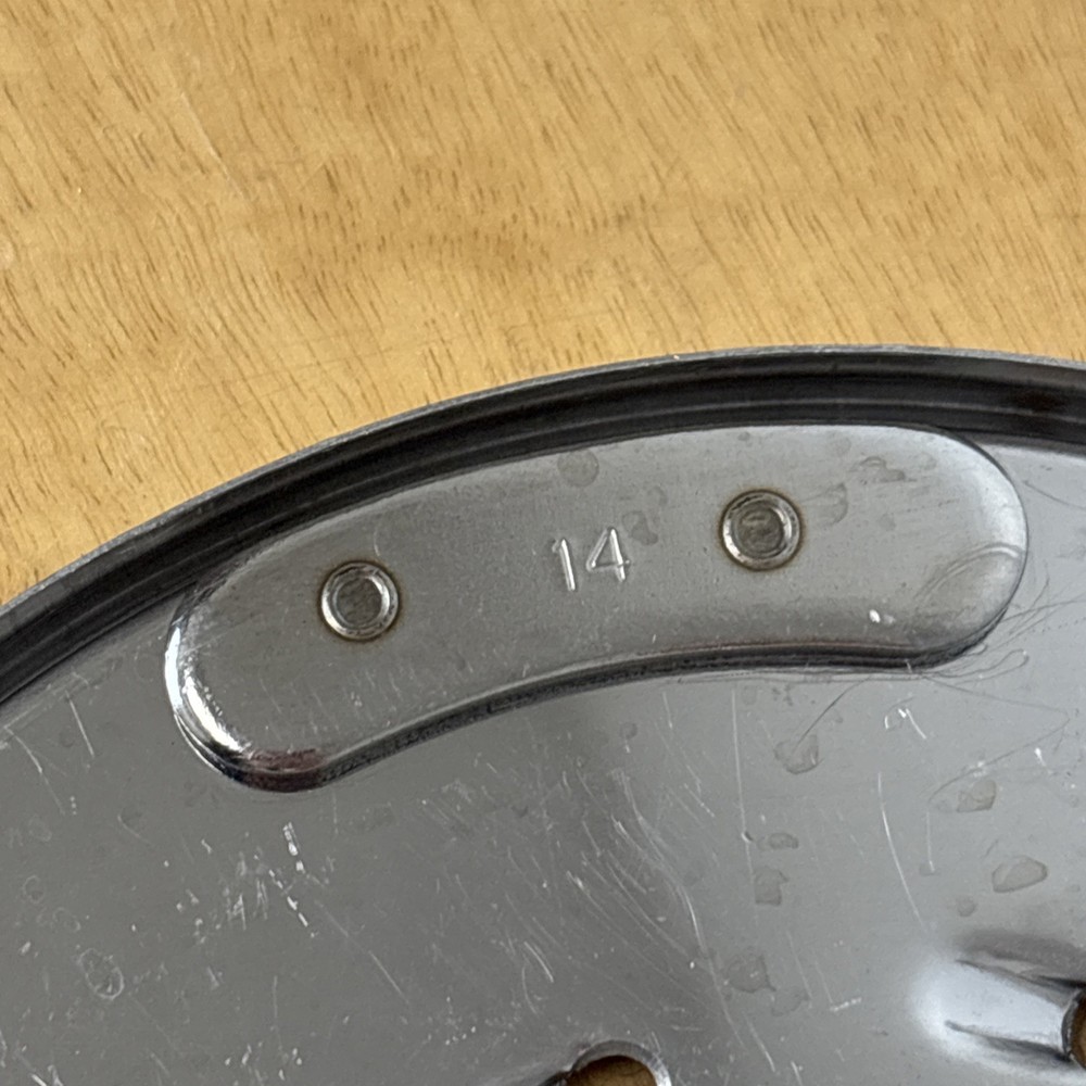 Cuisinart Food Processor Medium Shredding Disc DLC-037