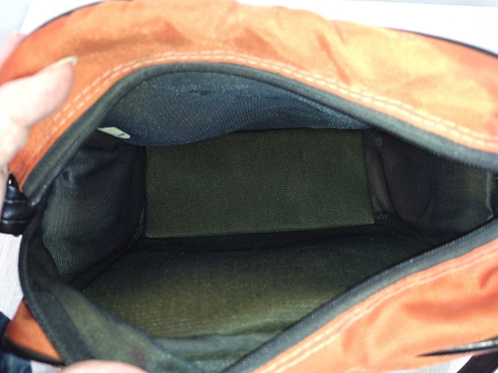 VINTAGE CAMERA BAG