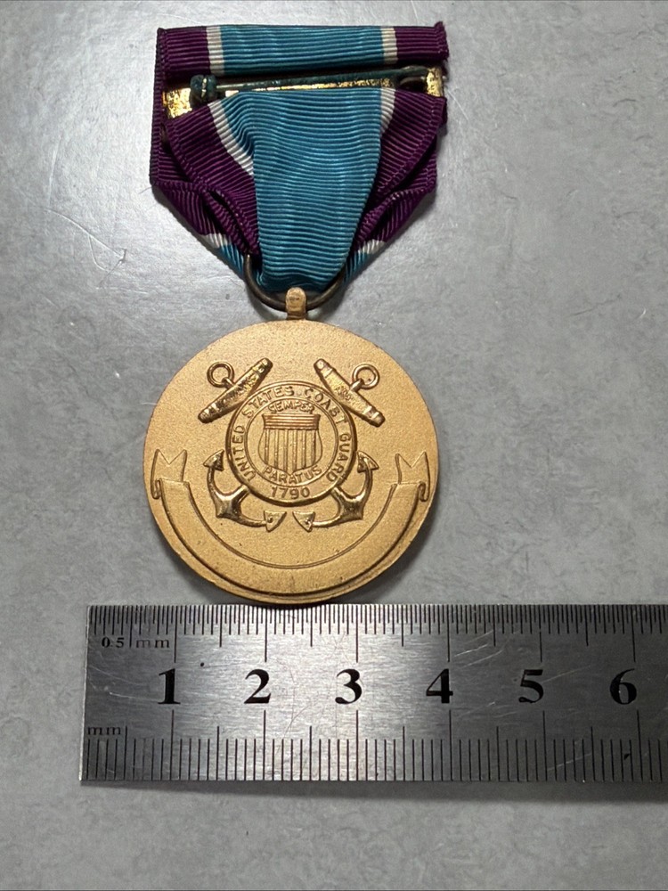 US COAST GUARD For DISTINGUISHED SERVICE Full Size Medal