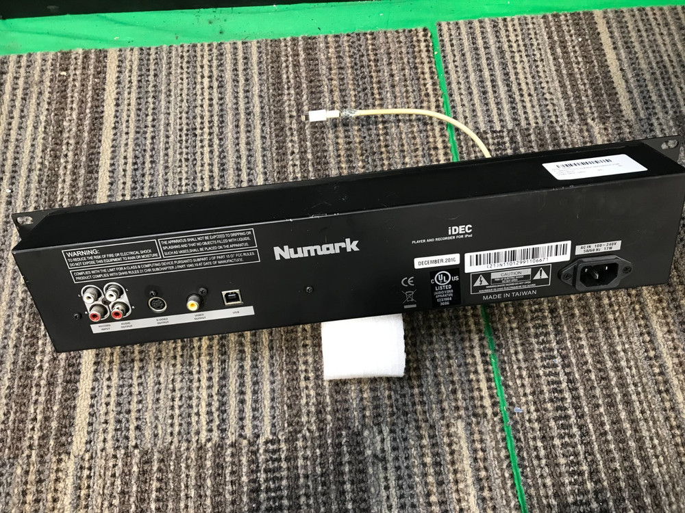 NuMark iDec Player and Recorder for iPod Rack Mount input/output**