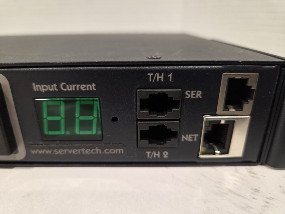 Server Technology Switched Cabinet Power Distribution Unit - Sentry CW-8H1-C20M