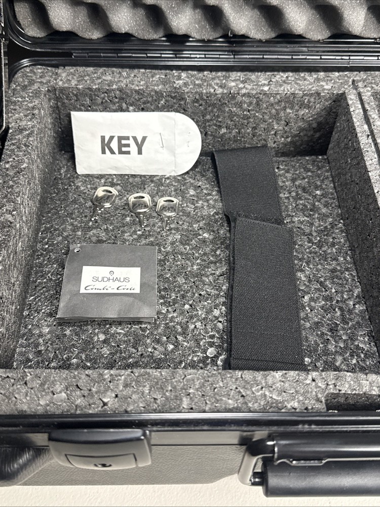 VTG Sudhaus Combo-Code 20” Black Hardshell Rolling Case Keys Combo EXCELLENT EUC