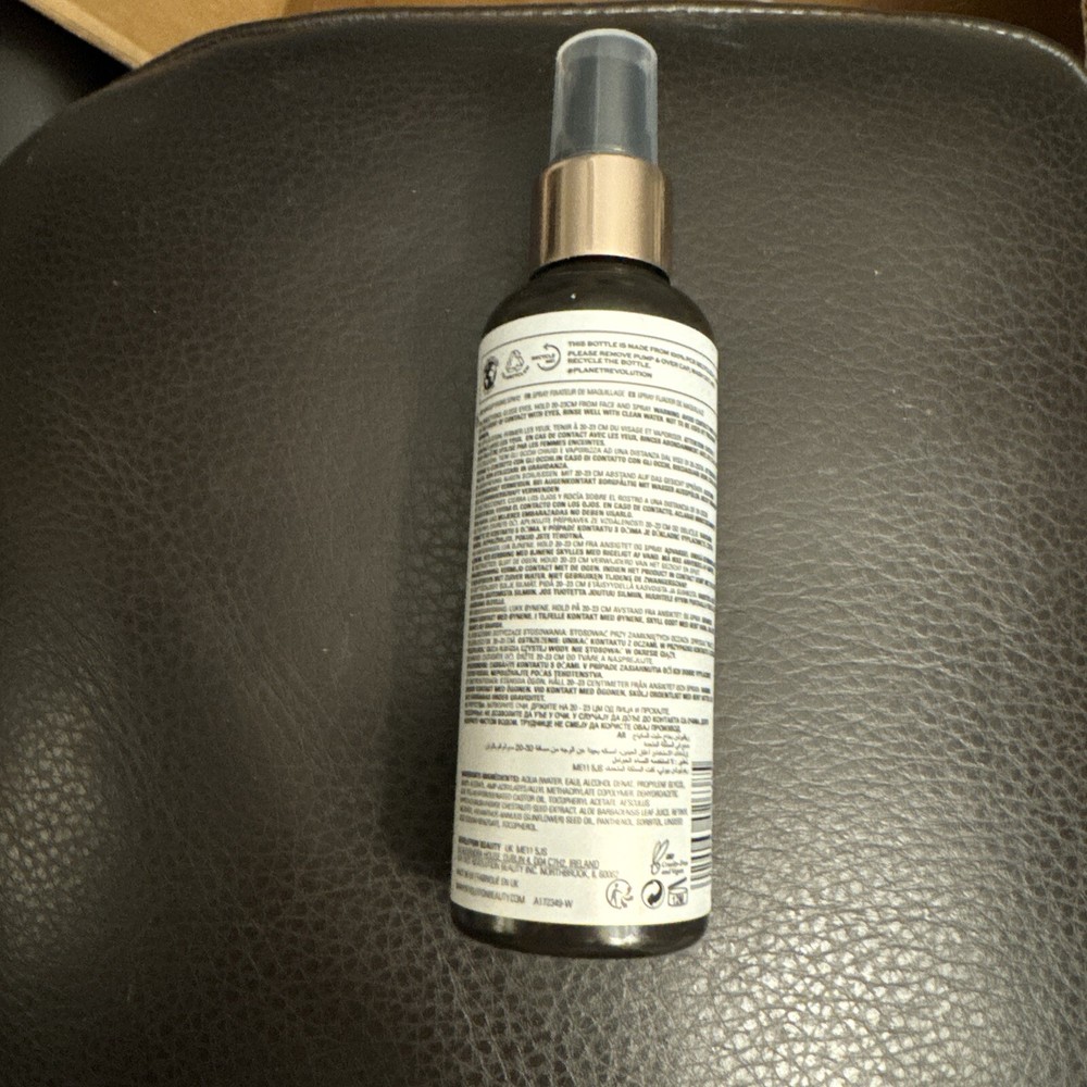 REVOLUTION BASE FIX MAKEUP FIXING SPRAY 3.38oz Maquillage