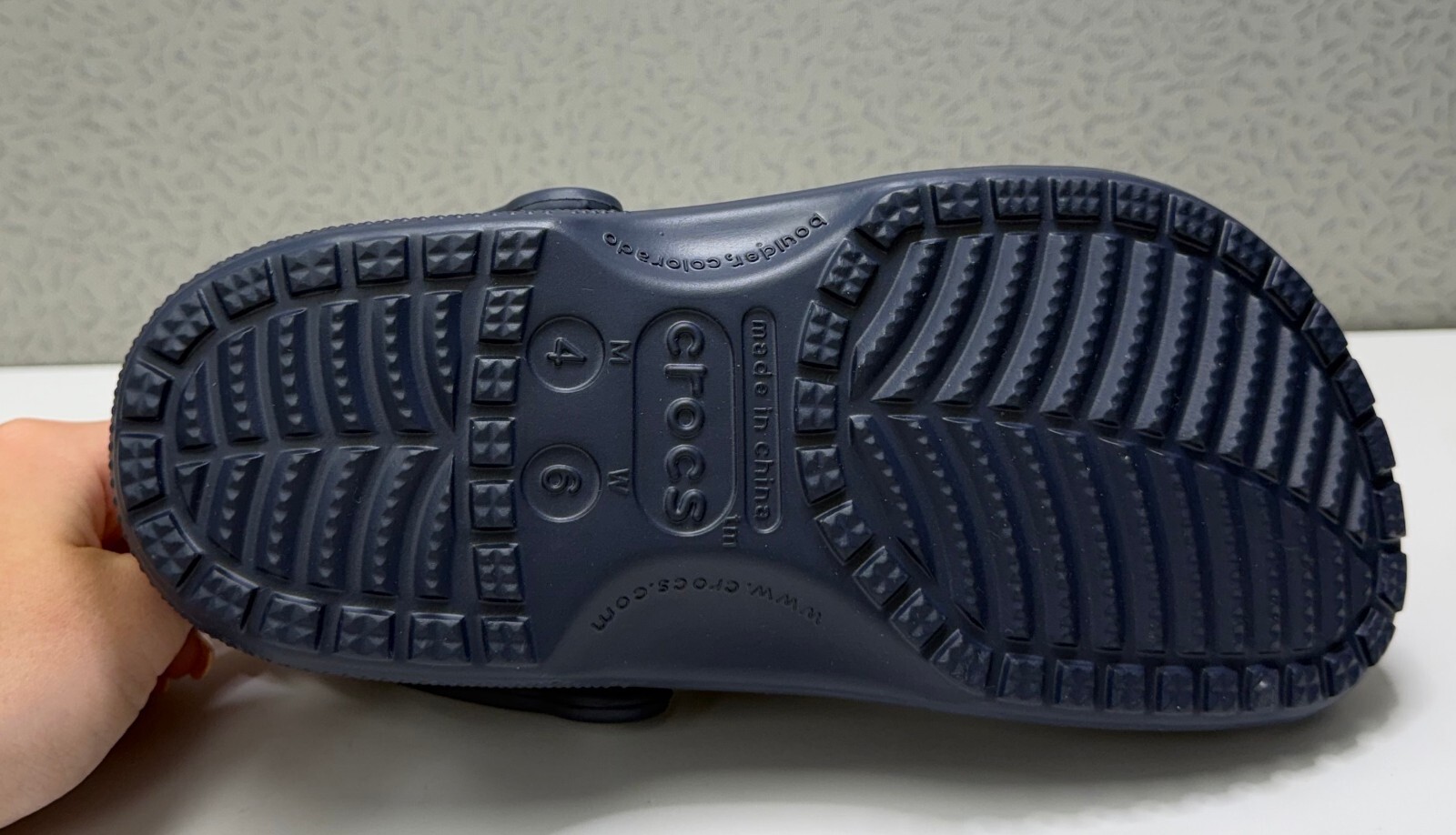 Crocs Unisex Classic Clogs, Navy