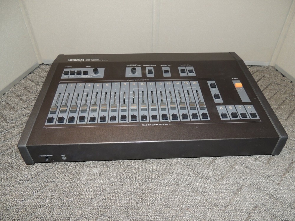 Yamaha MLC-16 Music Laboratories System Teaching Communication