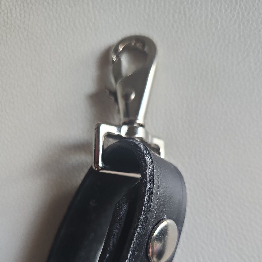 Handcrafted Leather Belt Loop Key Clip – Black