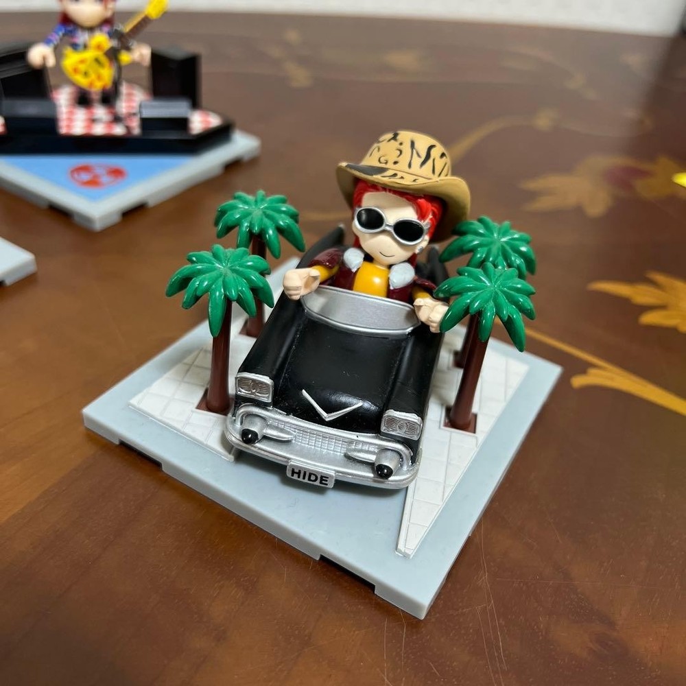 hide playset 3 types figures