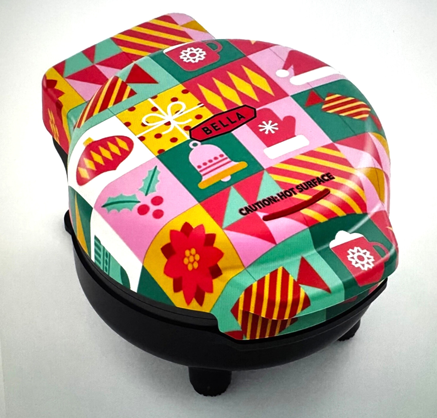 Bella Christmas Tree Mini Waffle Maker 350W Compact Holiday Limited Edition New