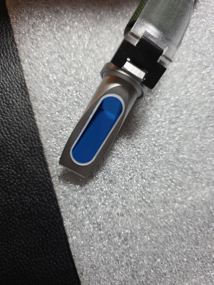 Zebra Skimmers Hand held Refractometer MT-010ATC