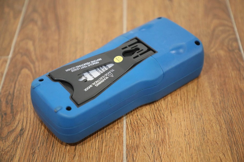 Metrix Megohmeter MX407 / Multimeter NDT Electrical Testing Wires Leads Current
