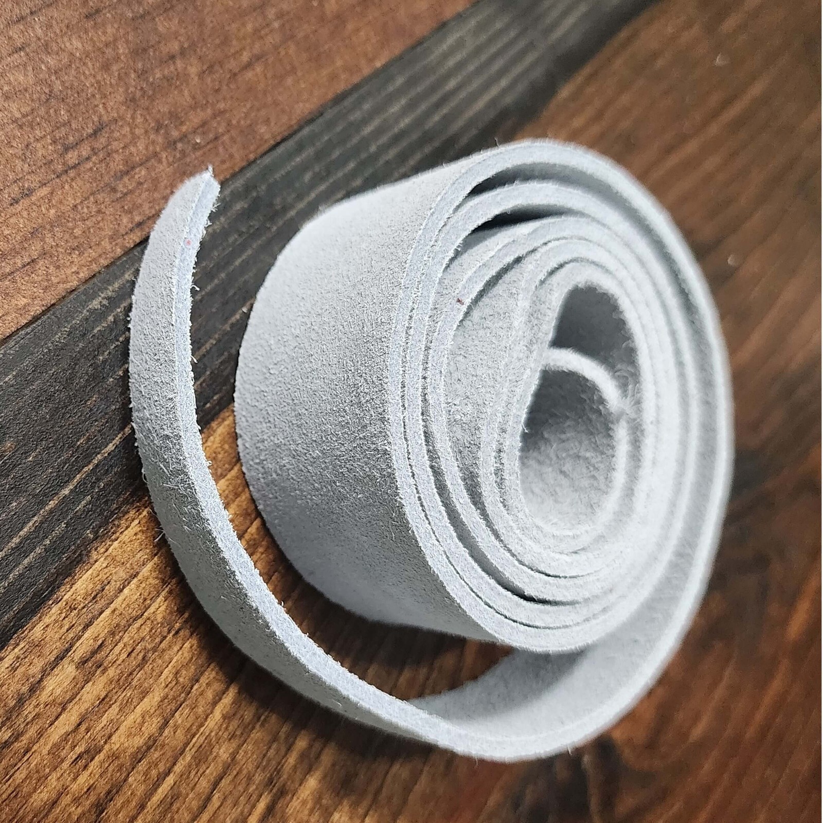 New 1 1/2" Mule Hide Horn wrap.