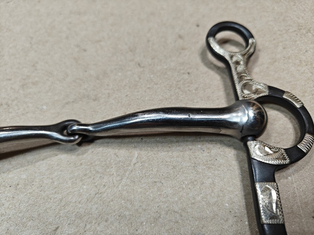 AJ Tack Argentine Snaffle Bit with Engraved Cheeks, 5-1/2” 🇺🇲