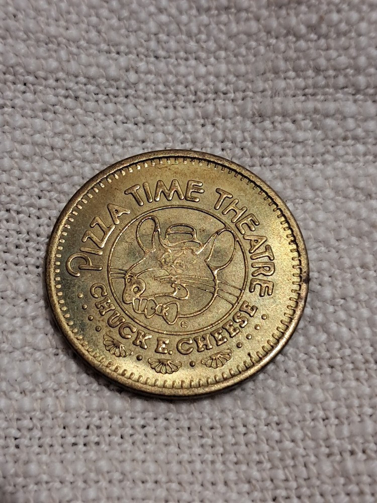 1982 PizzaTime Theatre Chuck E Cheese TOKEN COIN Over 40 Years Old !!!