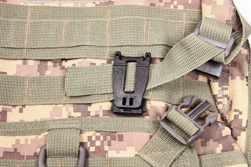 Multipurpose MOLLE Clip Strap Tool Web Dominator Buckle Backpack Molle Tool