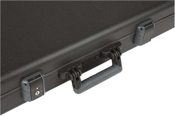 Fender Deluxe Molded Bass Case