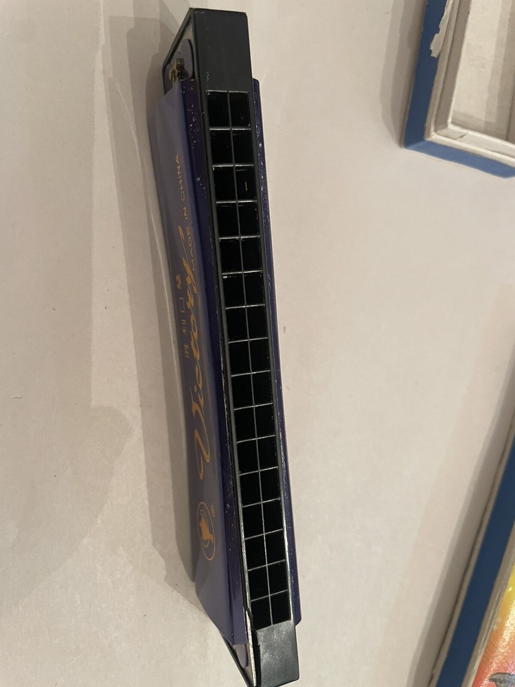 Victory Harmonica Vintage