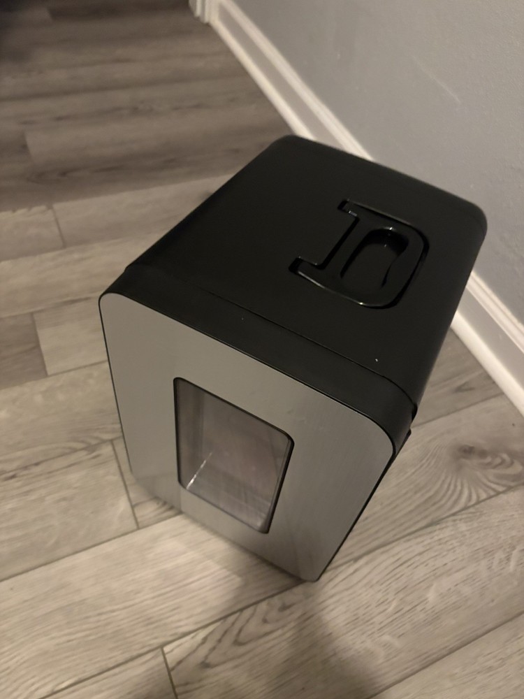 Frigidaire 0.35-cu ft Mini Fridge