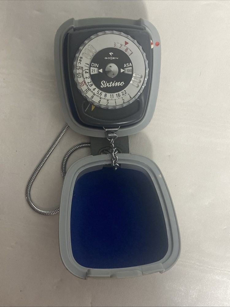 Gossen Sixtino handheld selenium light meter