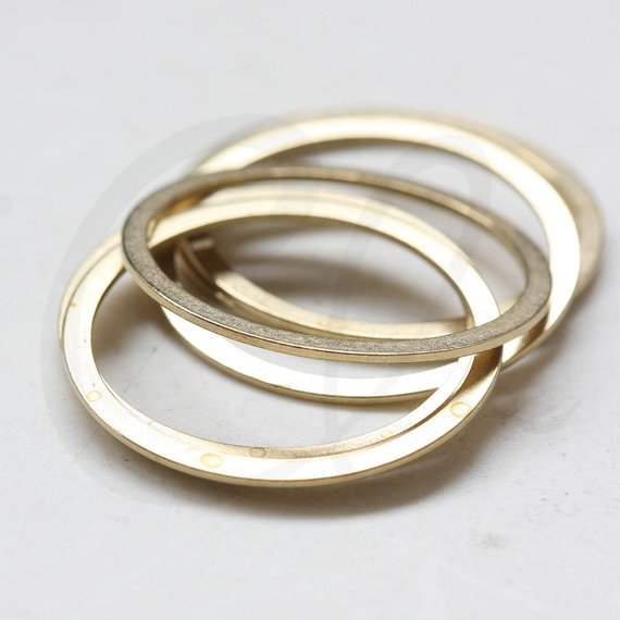 10 Pieces Raw Brass Flat CLOSED Ring - Link - Loop 30x2mm (CW-3764C-J-285)