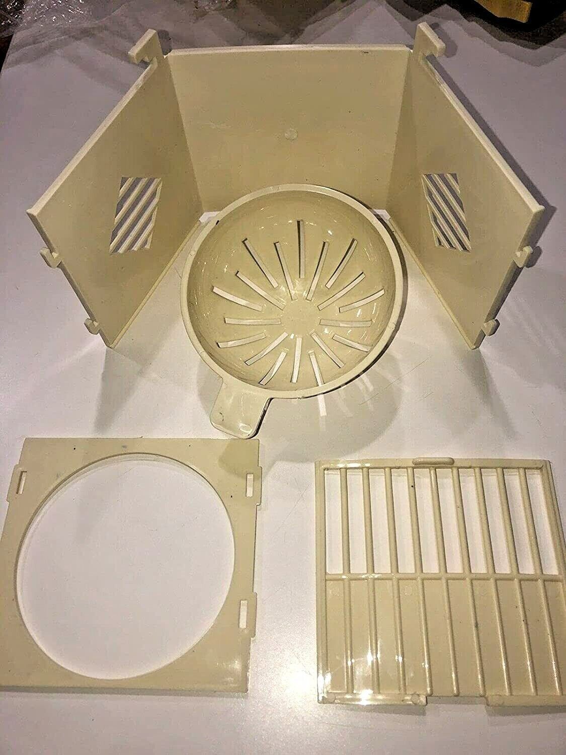 Plastic Canary Nest Box Hanging Bird Breeding House for Finch Parakeet