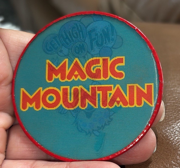 Vintage Magic Mountain Get High On Fun Flicker Button Lenticular Button Pin