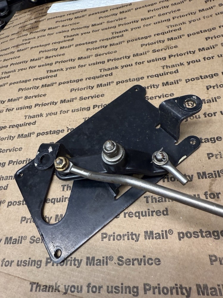 Volvo Penta 7.4 GI ECU bracket 3854615