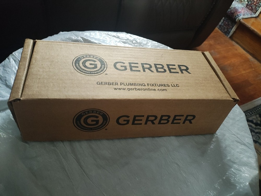 Gerber G0049530 Classics 2.2 GPM Deck Mounted Double Handle - Brass