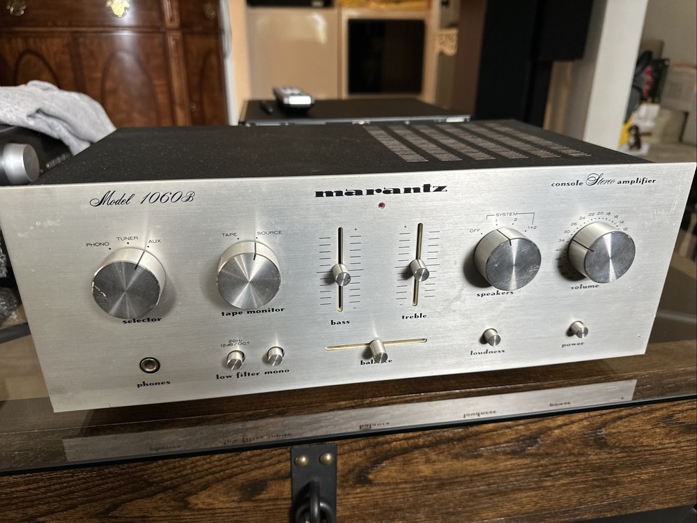 Marantz 1060B Integrated Stereo Amplifier