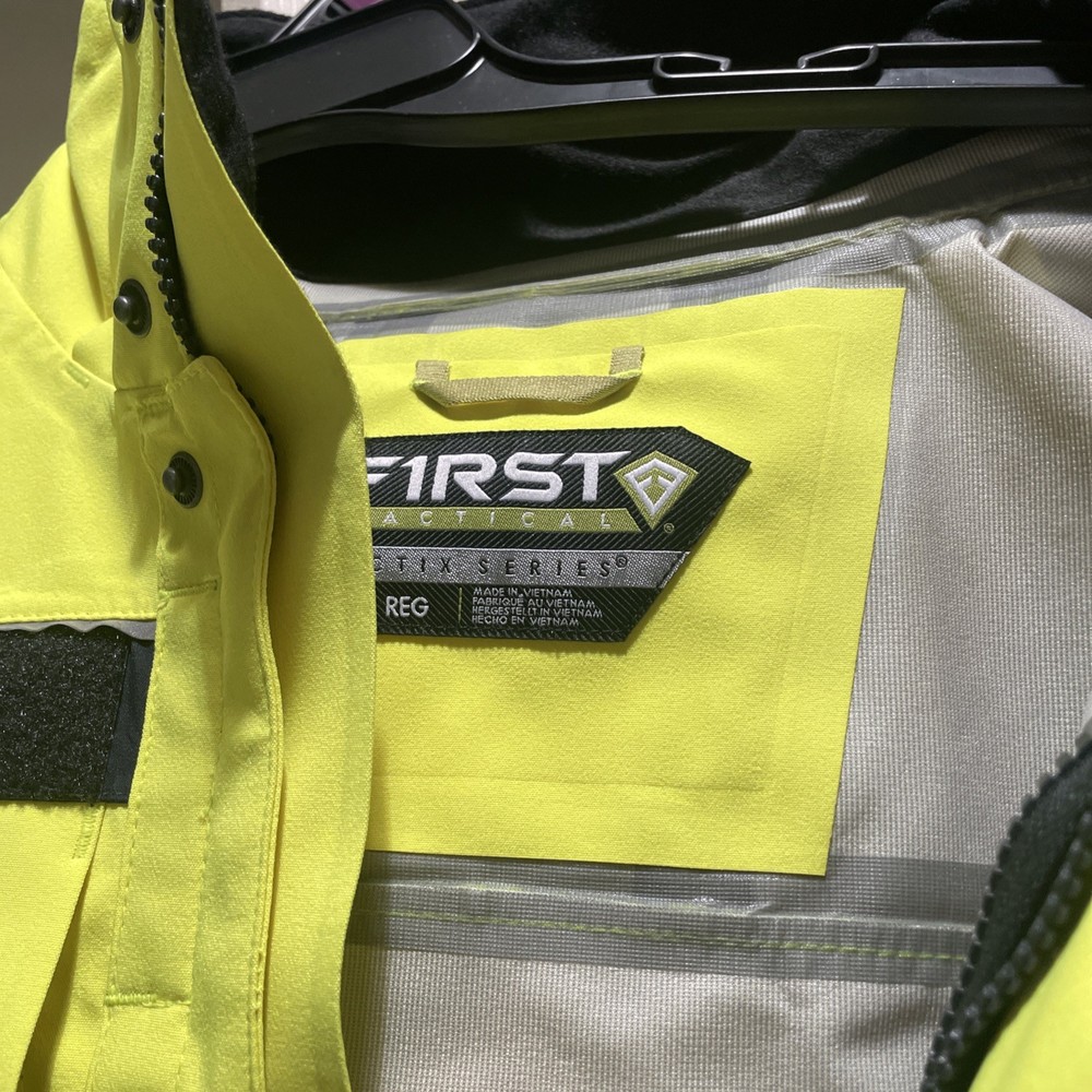 First Tatical Tactic Series Hi Viz Shell Regular Small ! Retails Over 300