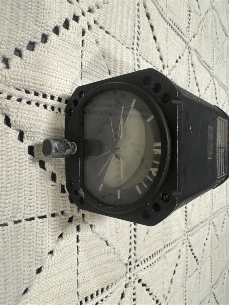 AIM Attitude Gyro 700-4CF (2179)