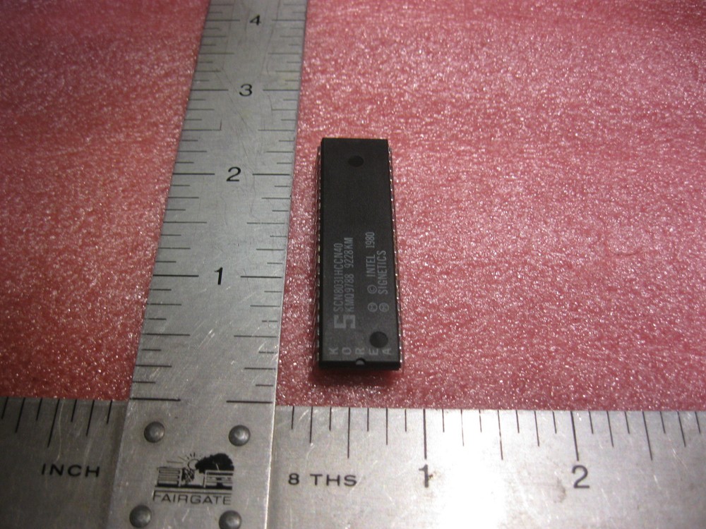 SCN8031HCCN40 Signetics 8-Bit Microprocessor Intel