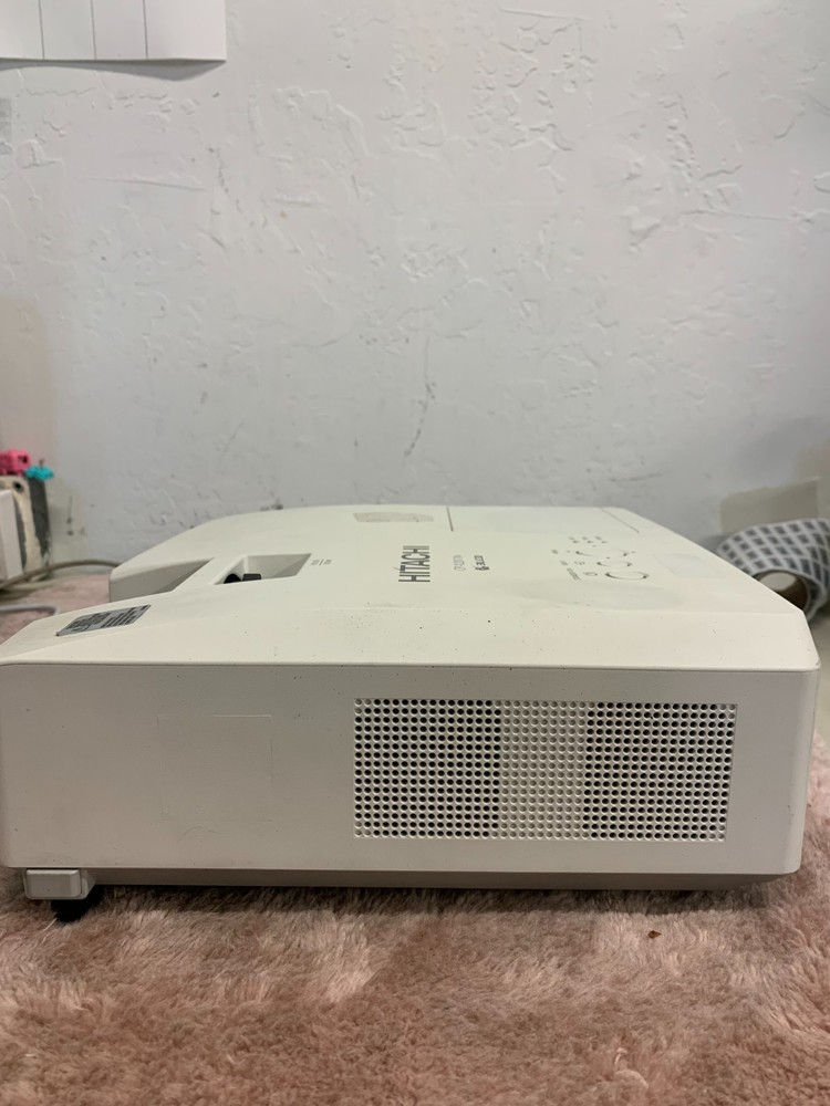Hitachi CP-X2011N Projector