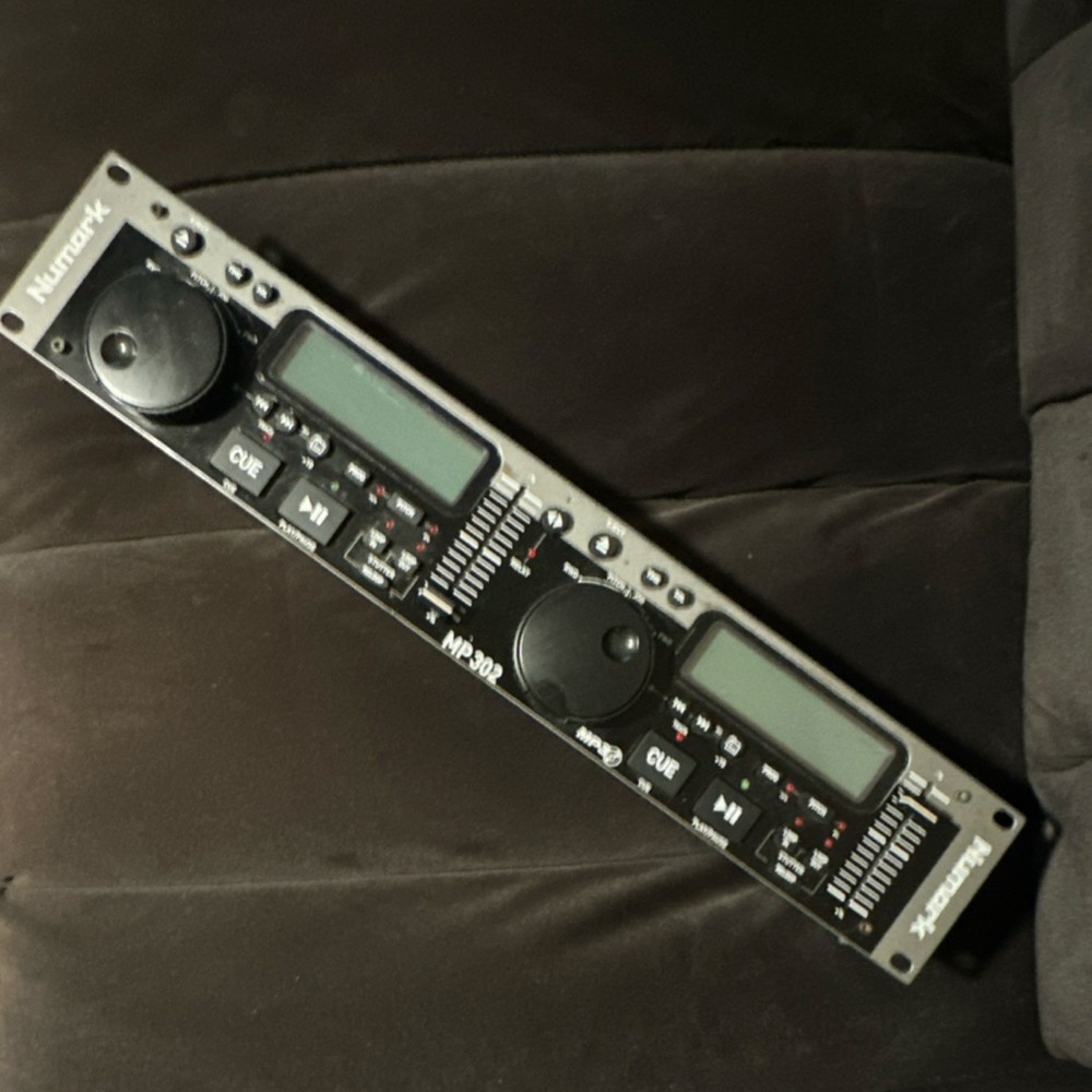 Numark MP302 Dual CD Player MP3 Pitch Control Cue Loop In Out Stutter Black