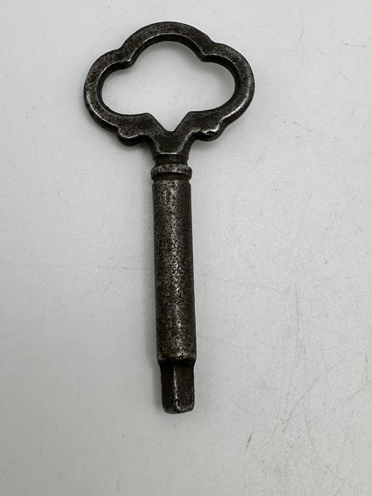 Collection Set Of 4 Auxiliary Tooled Keys