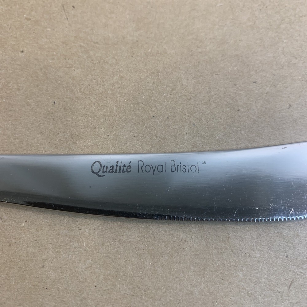 Qualite Royal Bristol Stainless Flatware 11 Dinner Knives 8.5"