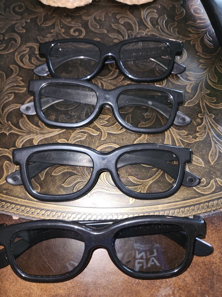 Used 4 Pack - REAL D PASSIVE 3D Glasses - Black