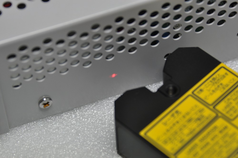 ANRITSU DISPLACEMENT KL2300A + LASER SENSOR HEAD KL1301BMBH & extension cable